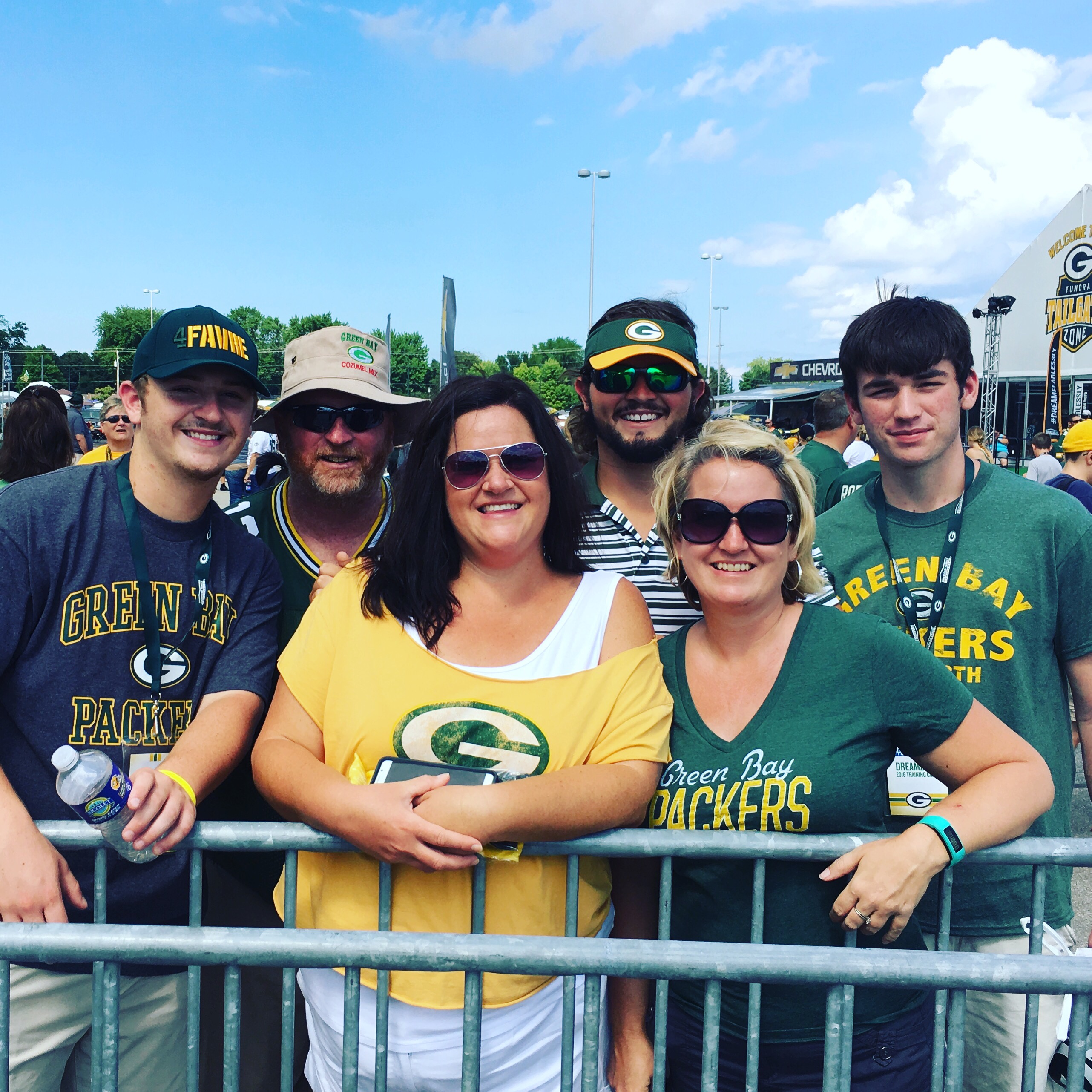 The Day a Dallas Cowboys Fan Quietly Chanted "Go Pack Go!" - Green Bay Packers Family Night